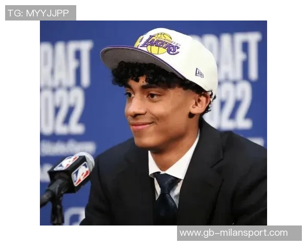 克里斯蒂称赞弗拉格传球能力出色完全适应NBA比赛节奏 克里斯蒂称赞弗拉格传球能力出色完全适应NBA比赛节奏