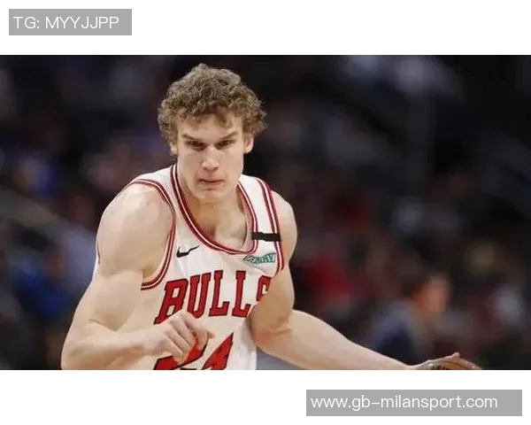 太阳队续约瑞安邓恩第三年球队选项上季场均69分36篮板表现稳定