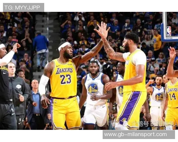 A史密斯谈詹姆斯心态只求关注不再理会其他消息