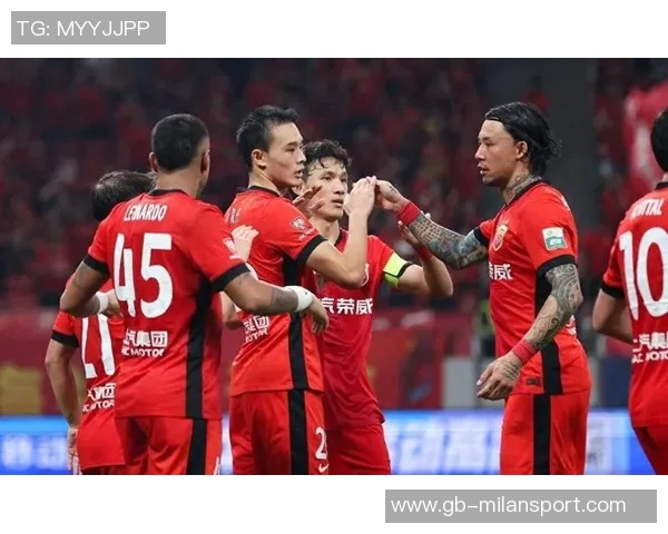 海港队中超领先优势仅剩2分21日亚冠将进行阵容轮换备战 海港队中超领先优势仅剩2分21日亚冠将进行阵容轮换备战