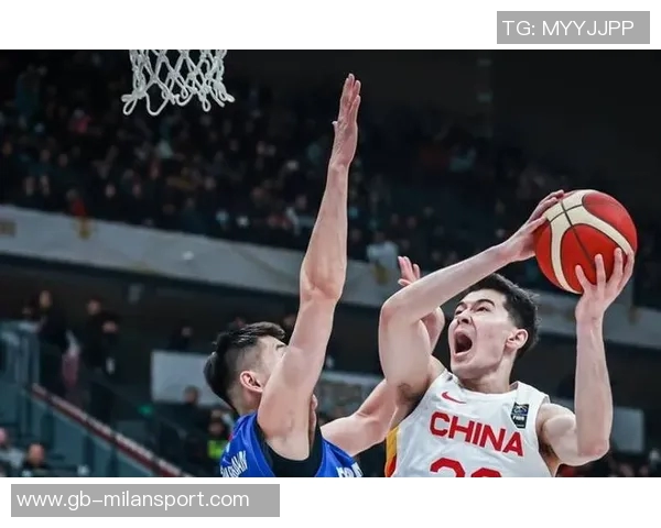 队记：混音队训练中为杨瀚森量身打造低位传切战术配合方案