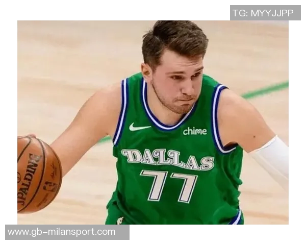 独行侠官宣复古绿色球衣与地板涂装回归引发球迷热议